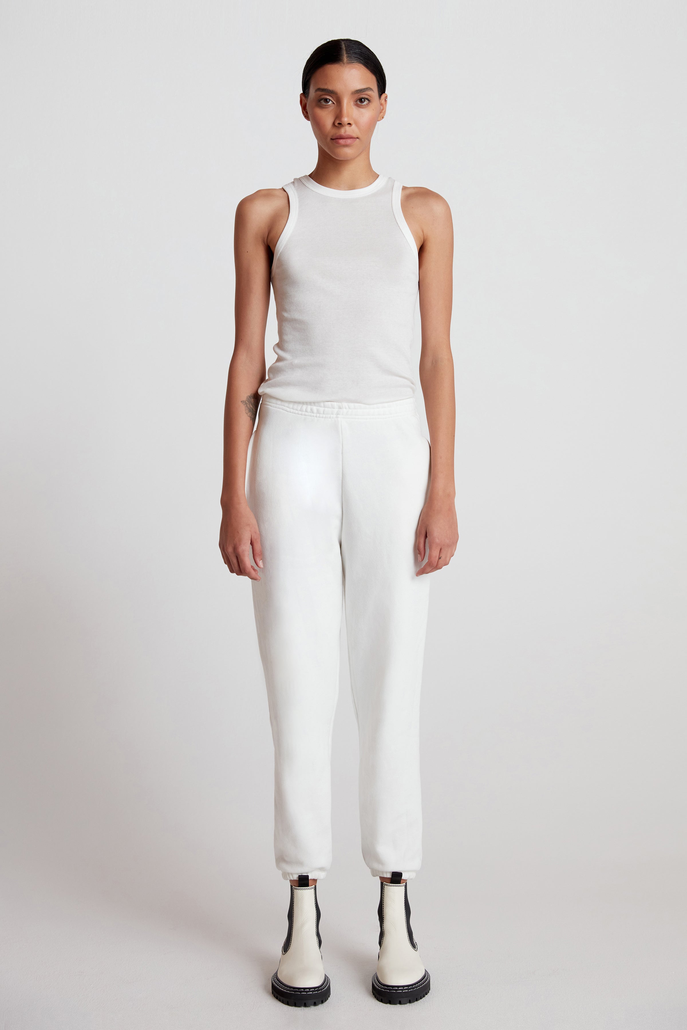 #color_white