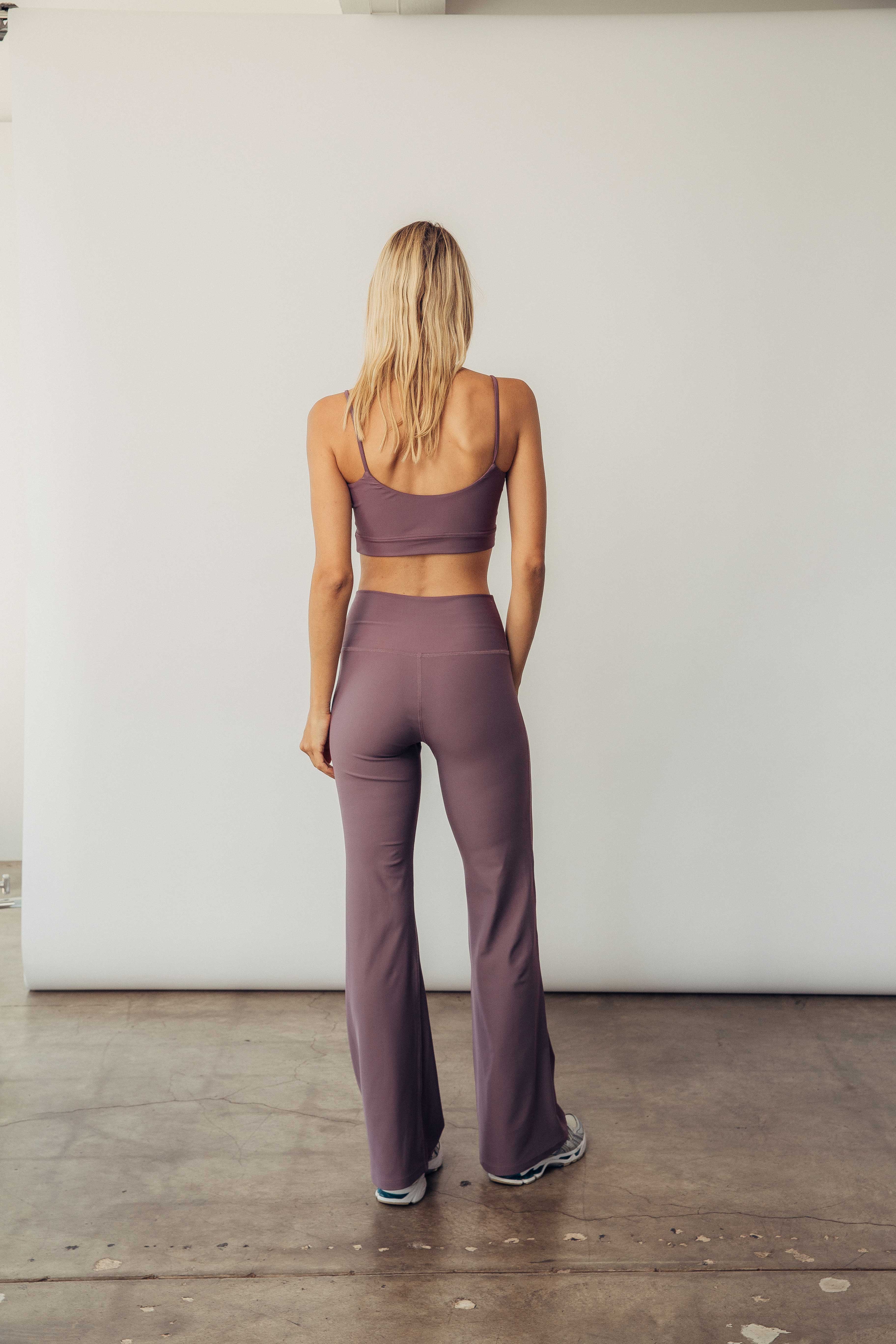 #color_plum