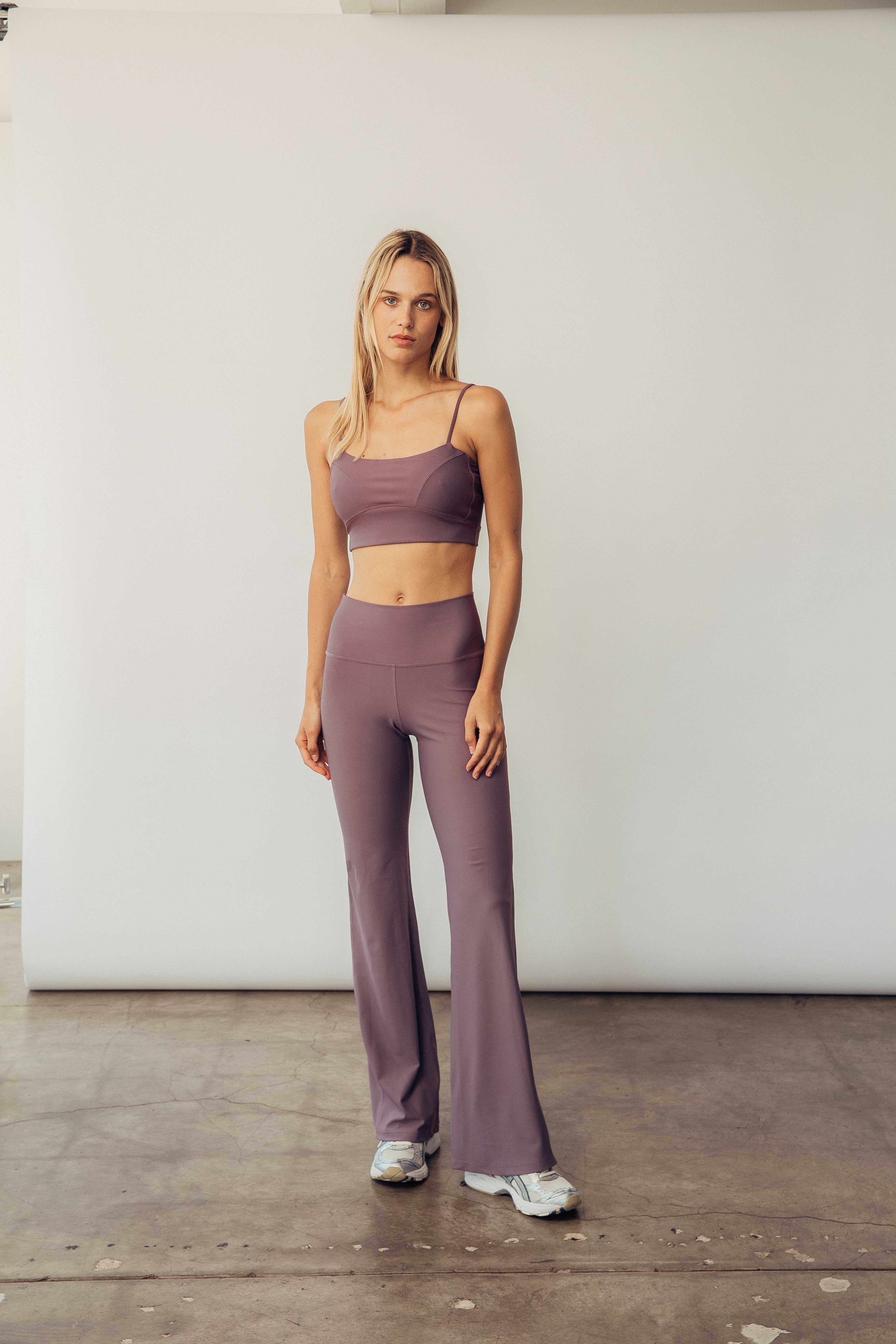 #color_plum