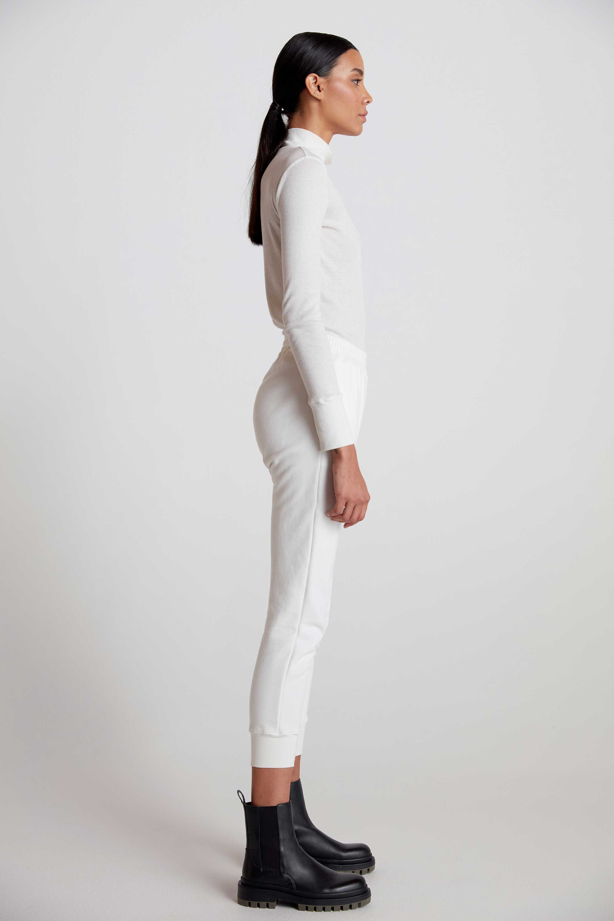 #color_white