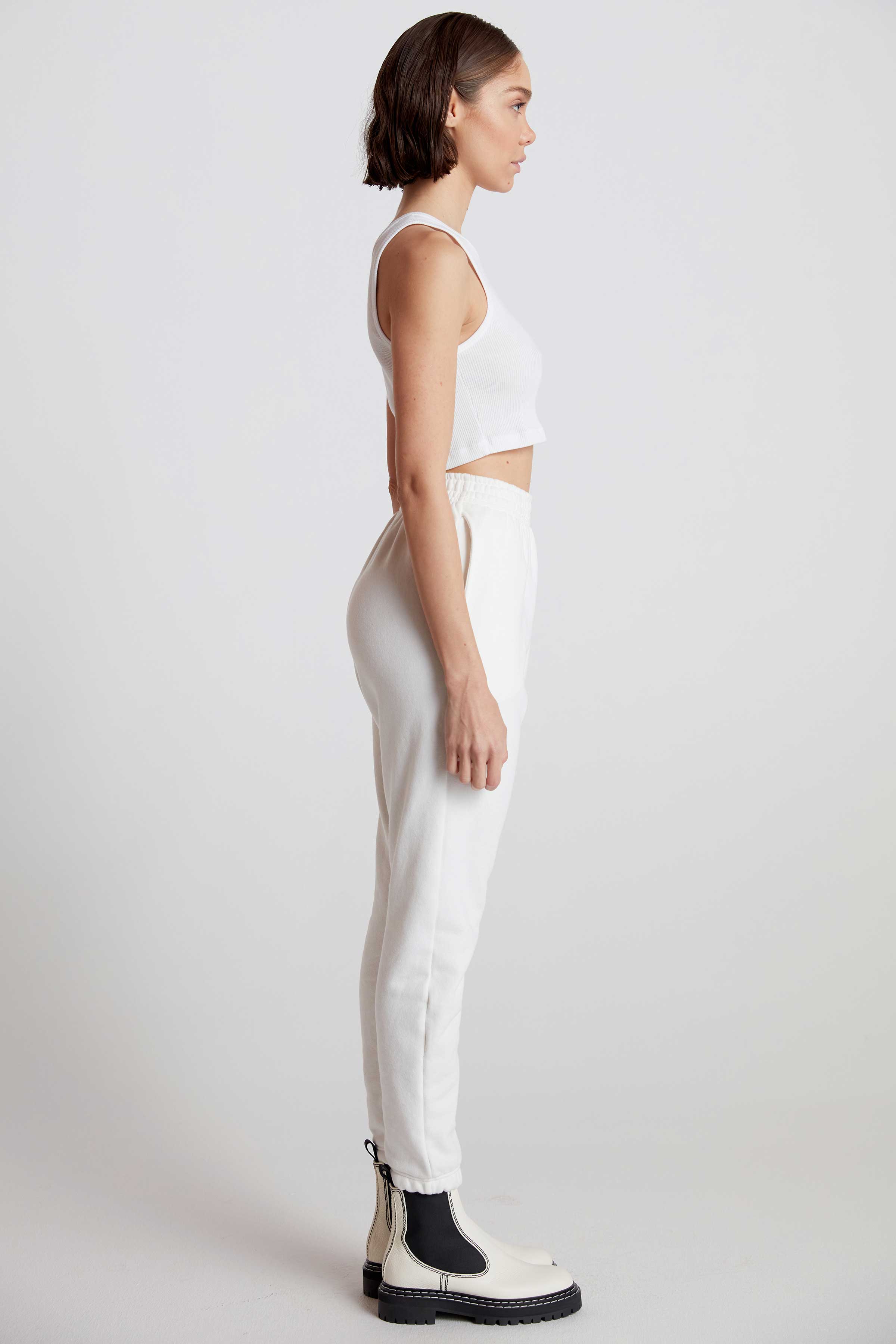 #color_white