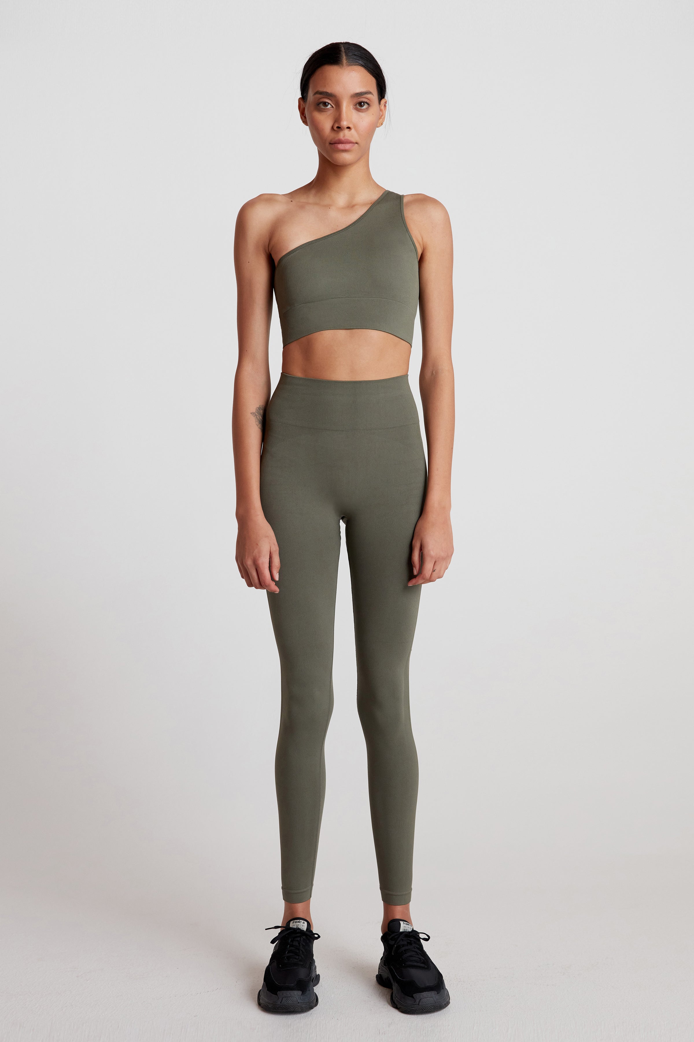 Athletics 0035 - Olive