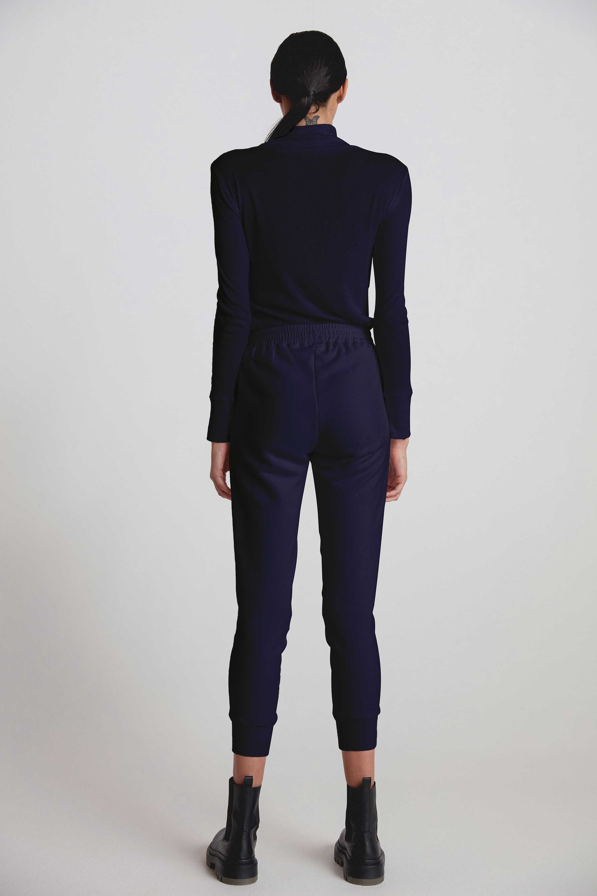 #color_navy